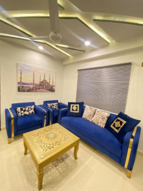 Couple friendly apartment in Gulberg Green
